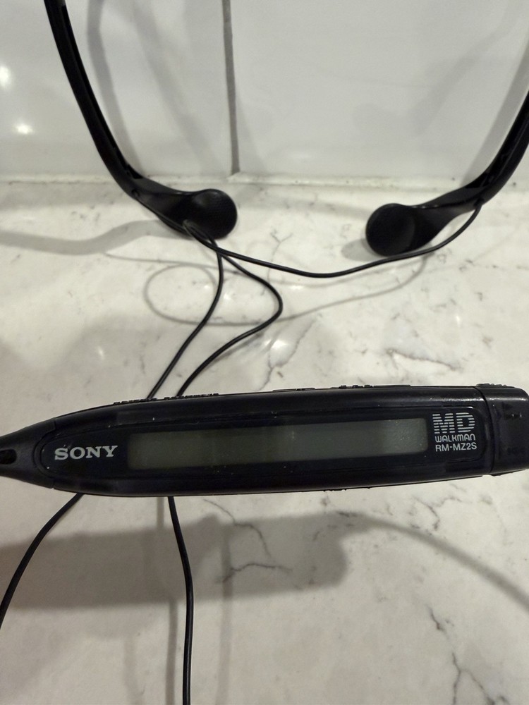 Sony MD Walkman MZ-R90
