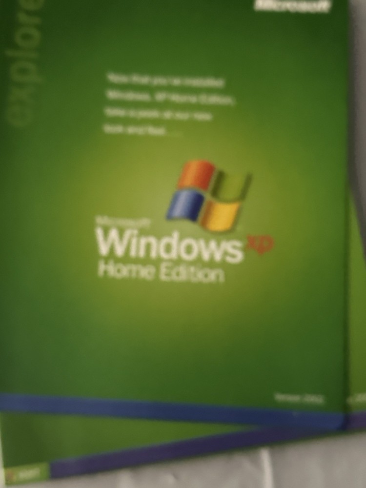 Microsoft Windows XP Home Edition - Full Version with Service Pack 2 CD-ROM