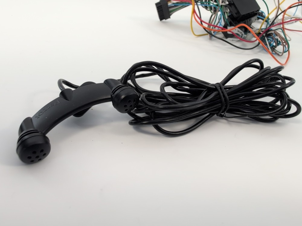 Parrot MKi9100 Car Kit for Bluetooth cell Phones - Untested Read