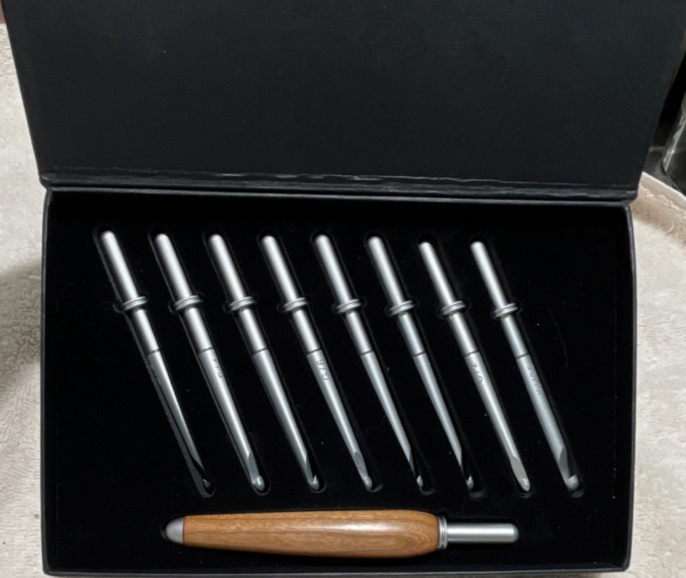 Valley View Crafts 9 pc Interchangeable Crochet Hooks Set
