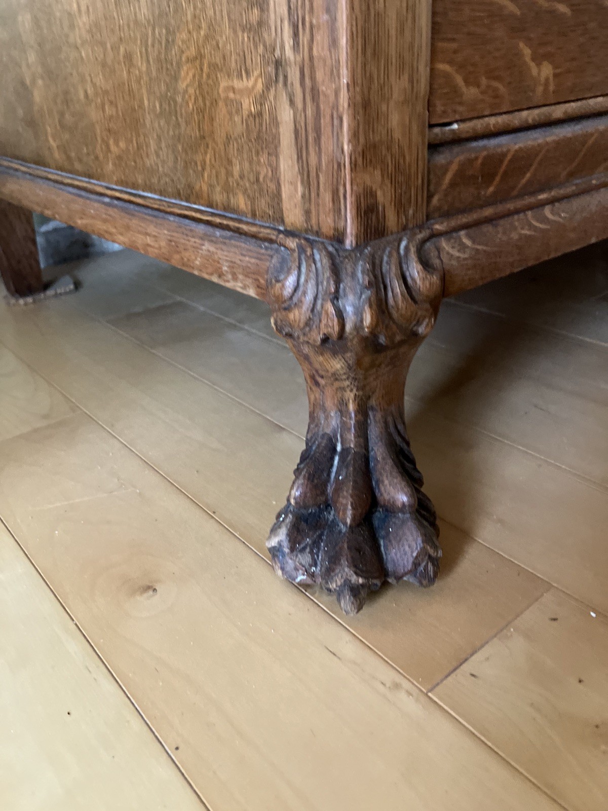 Clawed footed, Antique Solid Wood Dresser Detachable Mirror – ORIGINAL HARDWARE