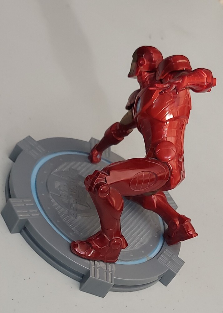Exclusive Iron Man Marvel Universe Live Statue