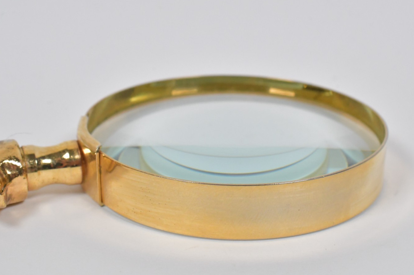 Vtg Gold Tone Smiling Crescent Moon Face Magnifying Glass