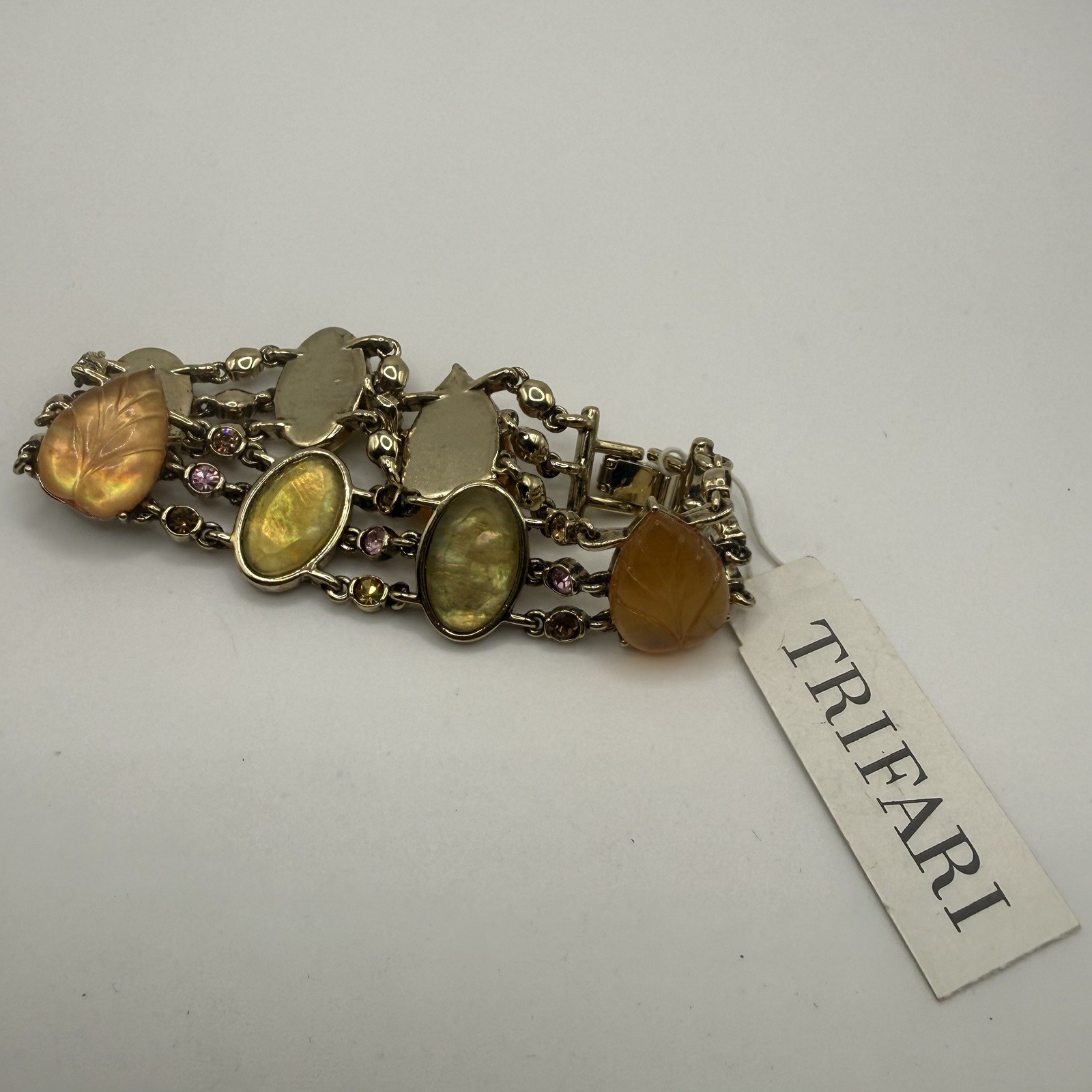 Vintage Trifari Bracelet Rhinestones Carved Acrylic Leaf Cabochons Gold Tone 7”