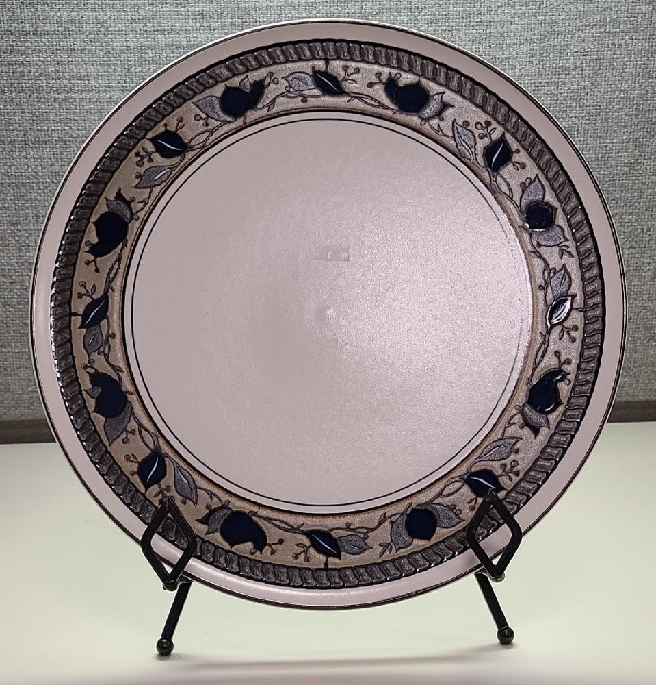 Mikasa Arabella 12" Cake Plate