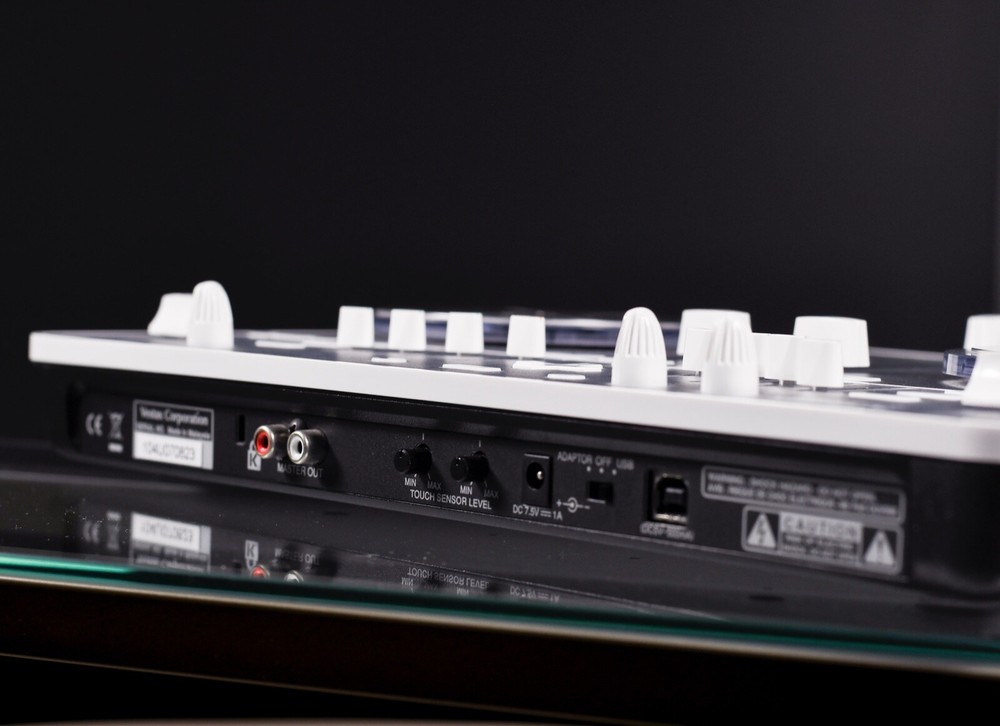 Vestax Spin USB MIDI/AUDIO DJ Controller for Mac computers