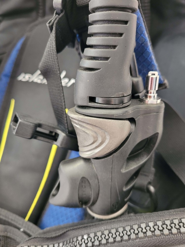 Oceanic Islander BCD "As Is"