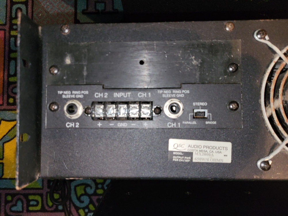 QSC MX 2000a Amp