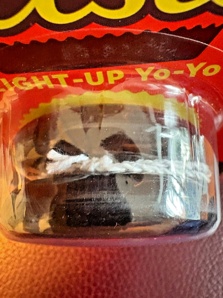 REESE’S YO-YO. New - Unbranded