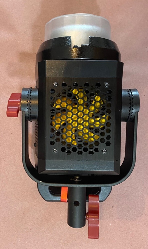 Aputure COB 120d LED Light w/Light Storm Controller HD