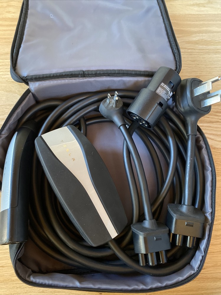 Tesla charger 2017 - 2024 Model 3 Y long range performance standard charge cable