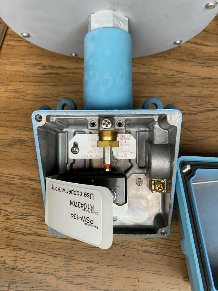 OMEGA ENGINEERING PSW-134 PRESSURE SWITCH