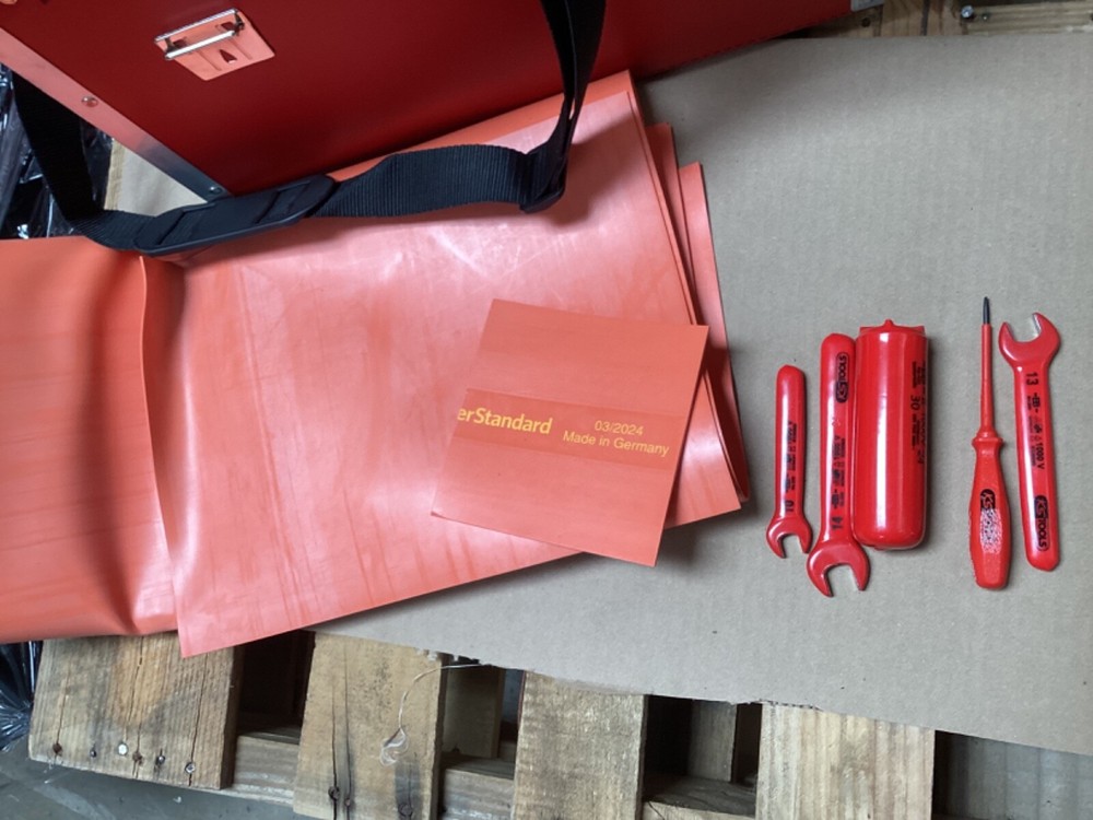 KS TOOLS 117.1830 - INSULATED TOOL SET