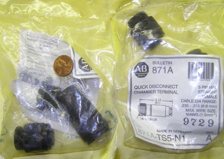 TWO ALLEN-BRADLEY QUICK DISCONNECT TERMINALS 871A/9729