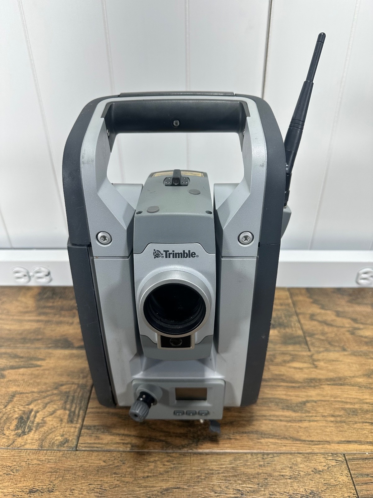 PLEASE READ Trimble Total Station S8 1” High Precision Y92