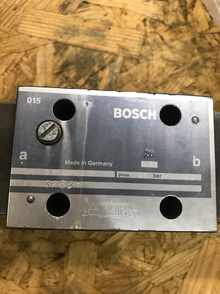 Injection Molding Machine Bosch Valve 0811404(Ref#129)