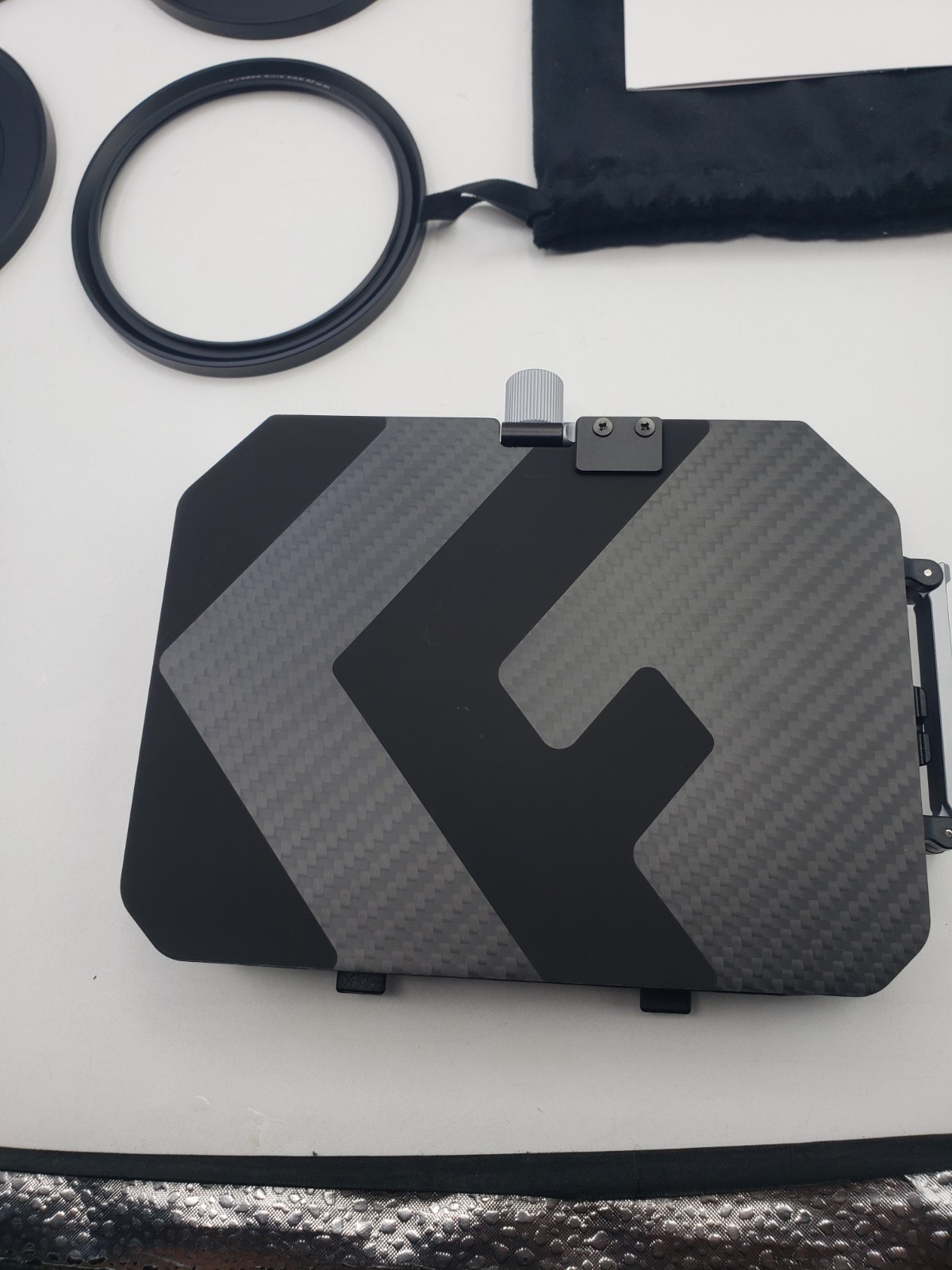 K&F Concept DSLR Camera Matte Box - Carbon Fiber, 67-95mm Adapter Rings, 4x5.65