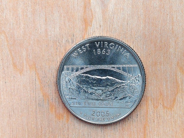 2005 D West Virginia State Quarter Uncirculated B.U. U.S. Mint Roll # 2