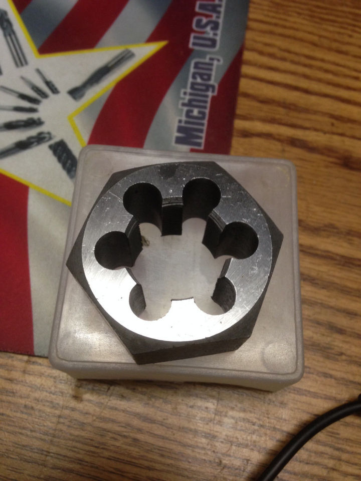 1"-18 CARBON STEEL HEXAGONAL RE-THREADING DIE