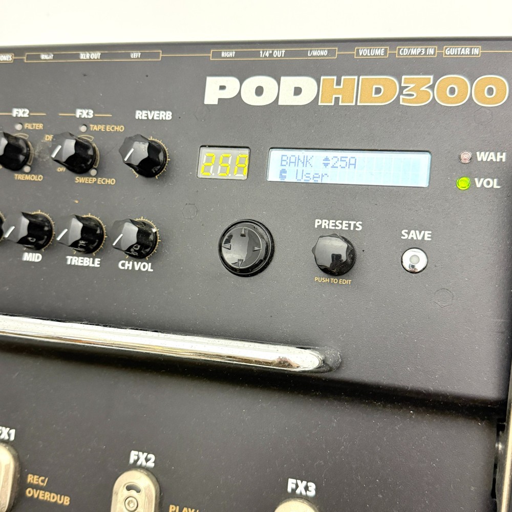 Line 6 Pod HD300 Multi-Effect Amp Modeler Pedal Board With Adapter #0200