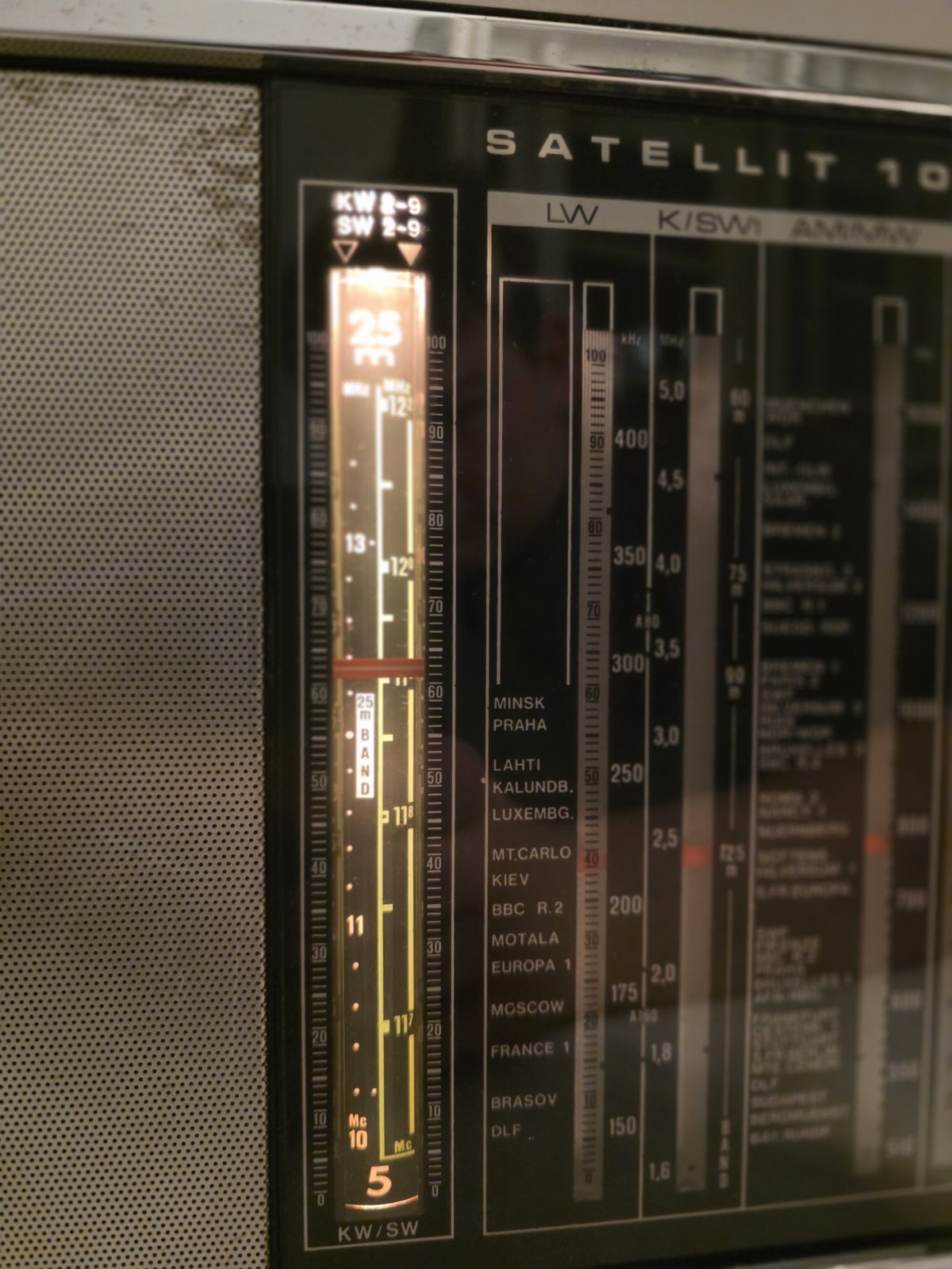 WORLD RECEIVER GRUNDIG SATELLIT 1000, new BELT