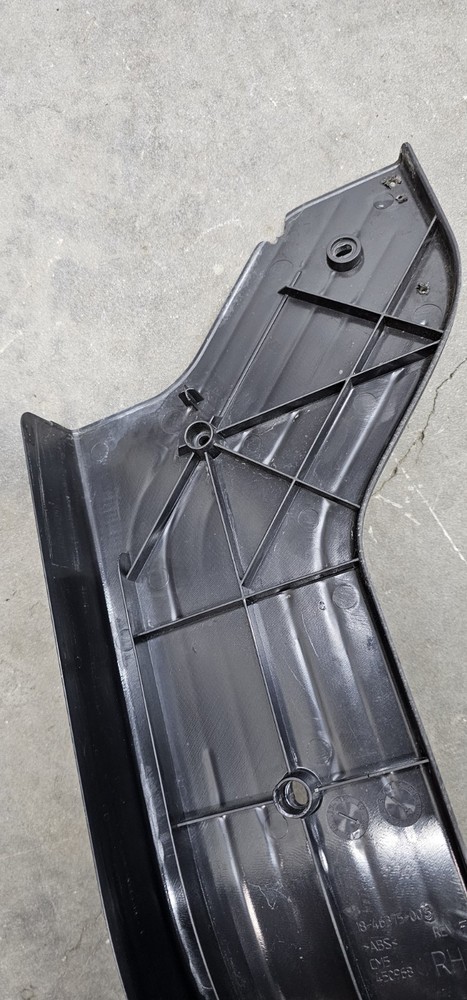 Freightliner M2 106 POLY Right/Passenger THRESHOLD Trim/Panel | P/N 18-46375-005