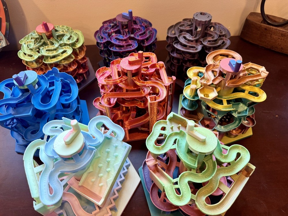 3D Printed Marble Run Machine