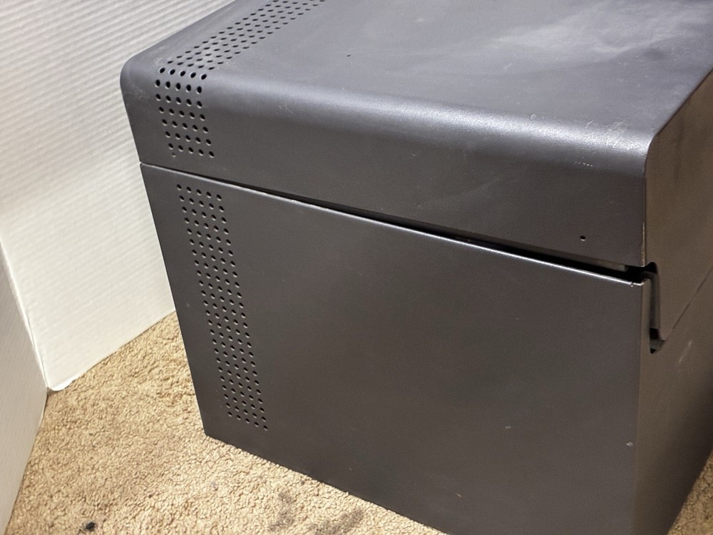 PARASYNC Lockable Charging Storage Cabinet Box – Broken Lock – Pre-Owned