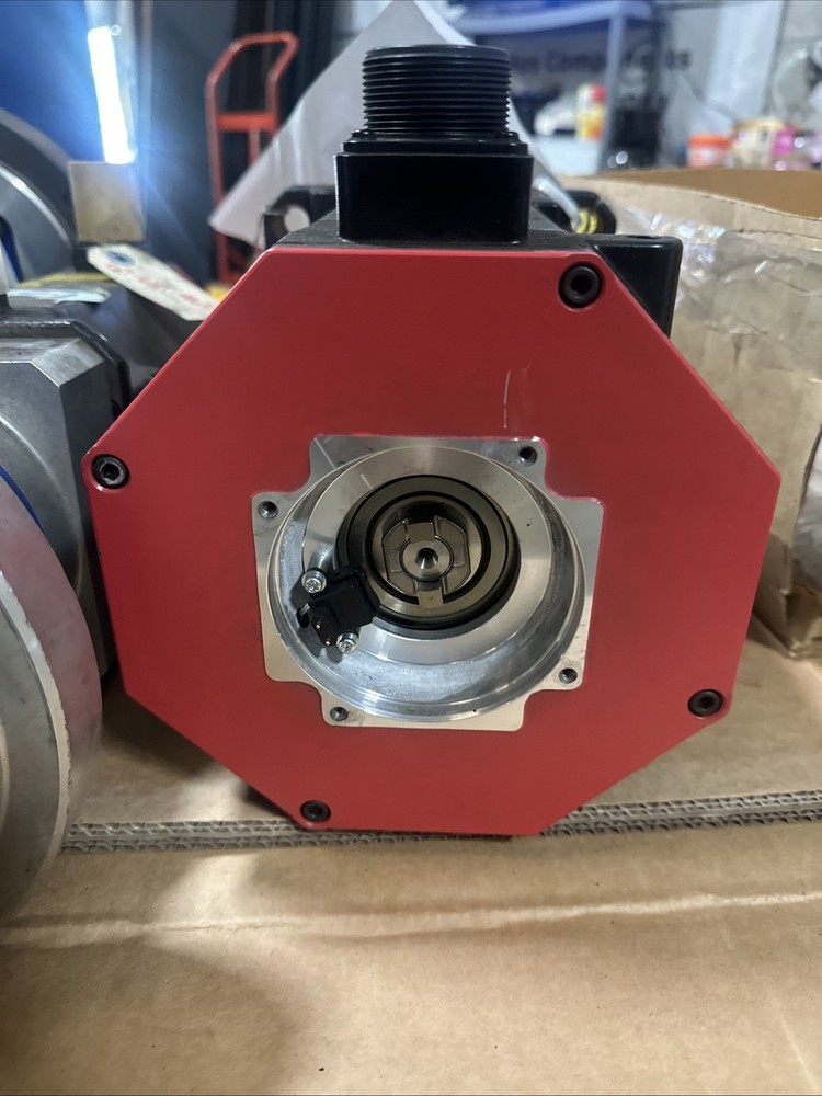 FANUC ROBOTICS A06B-0268-B705 Servo Motor. New!