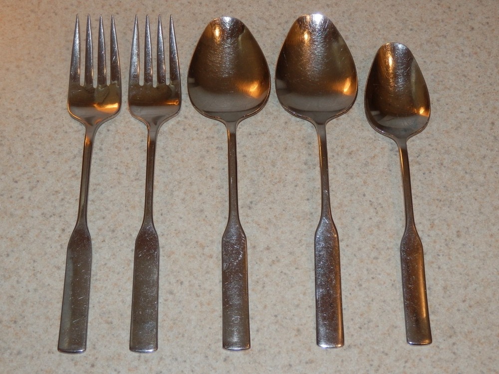 ONEIDA STAINLESS FLATWARE ANTARES PATTERN 5 MISC PIECES