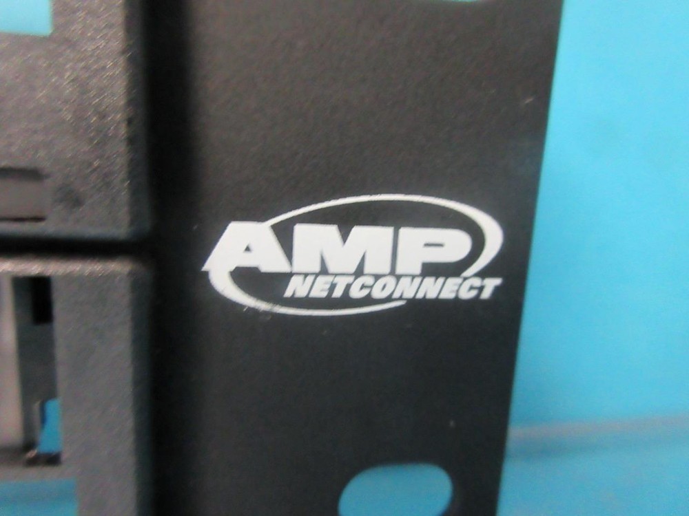 NEW COMMSCOPE 1933308-1 SL SERIES PATCH PANEL MULTIMEDIA 48-PORT FLAT FRONT