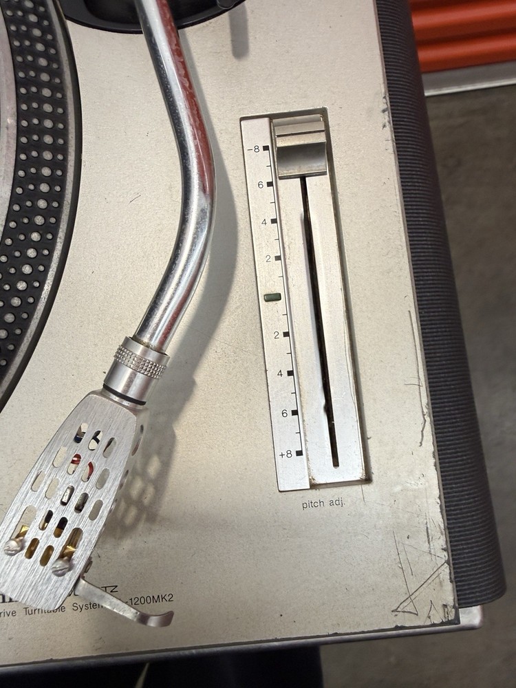 Technics SL-1200MK2 Direct Drive Turntable System, Silver