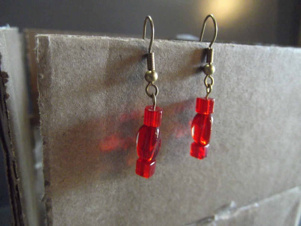1 Pair Old 1"in Glass Red Dangler