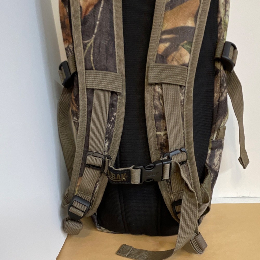CamelBak Camouflage Hydration Backpack Adjustable Lightweight Nylon Buckle