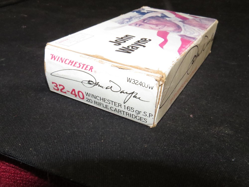 JOHN WAYNE - Winchester 32-40 Cartridge Box Empty With Insert