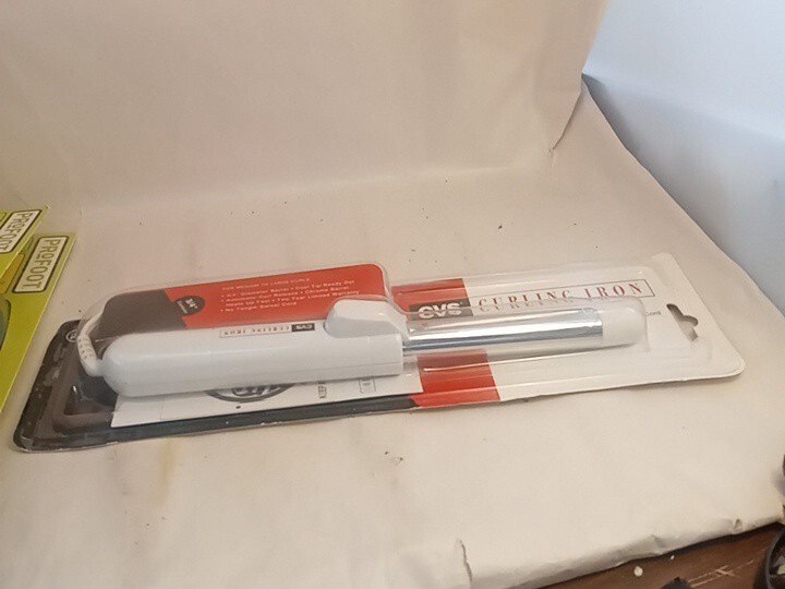 CVS 3/4" Curling Iron Model Cvs10bc A42