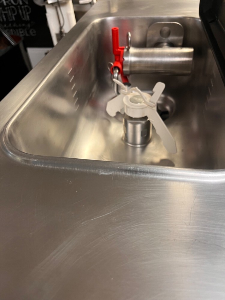 TAYLOR MULTI FLAVOR MODEL C716-33 SOFT SERVE MACHINE