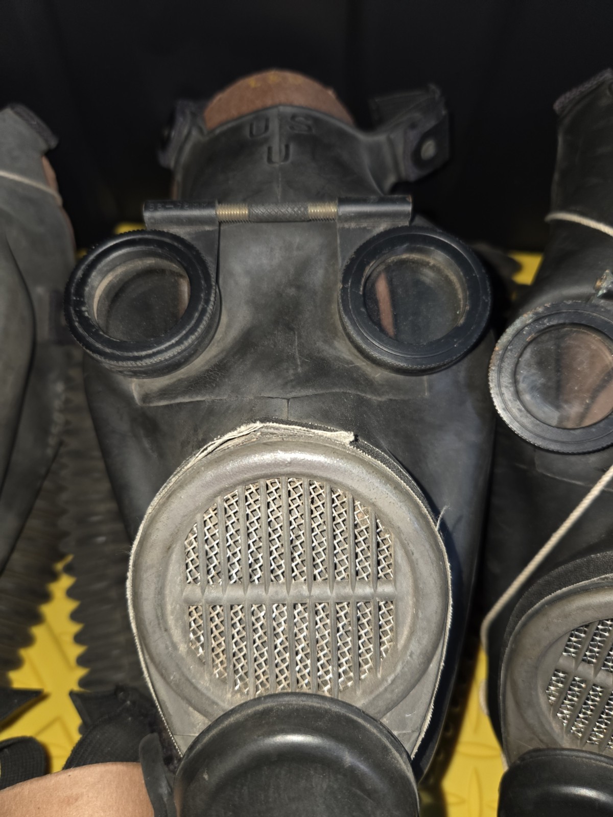 US Demilitarized M2-10A1-6 Army Optical Diaphragm Gas Mask Rare 1950s Korean War