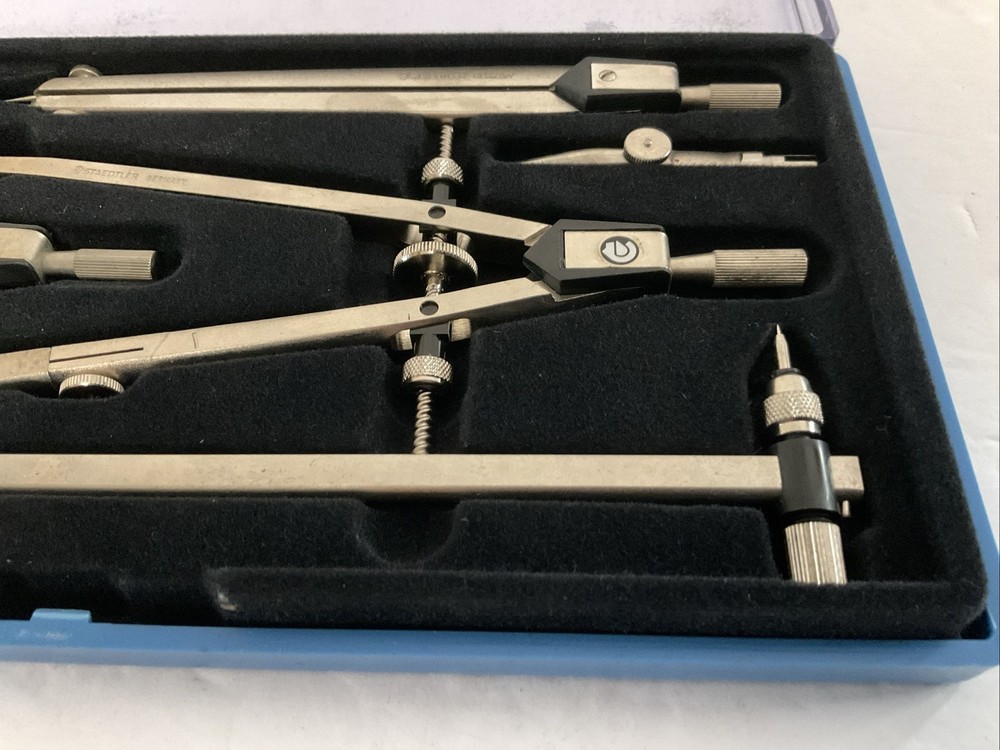 Staedtler Mars Masterbow 9 pc Drafting Set in Original Case + Mars 700 pens