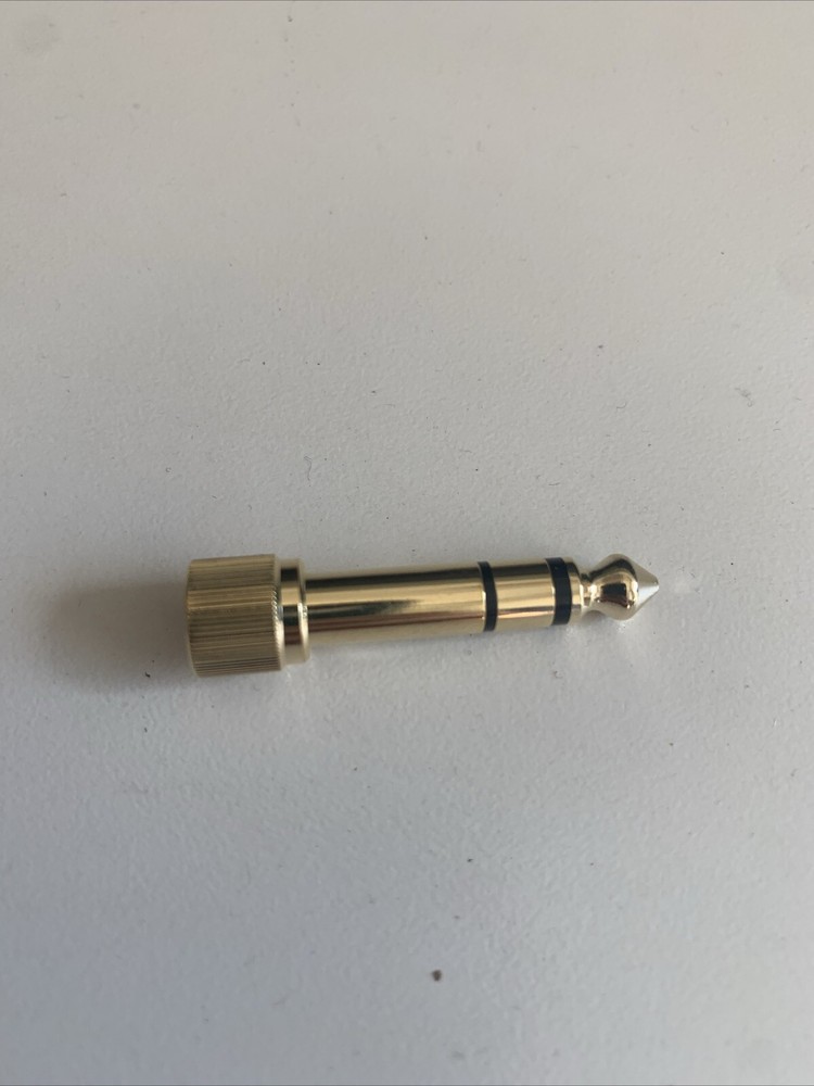 Locking 1/8" - 1/4" screw-on headphone adapter for Sony