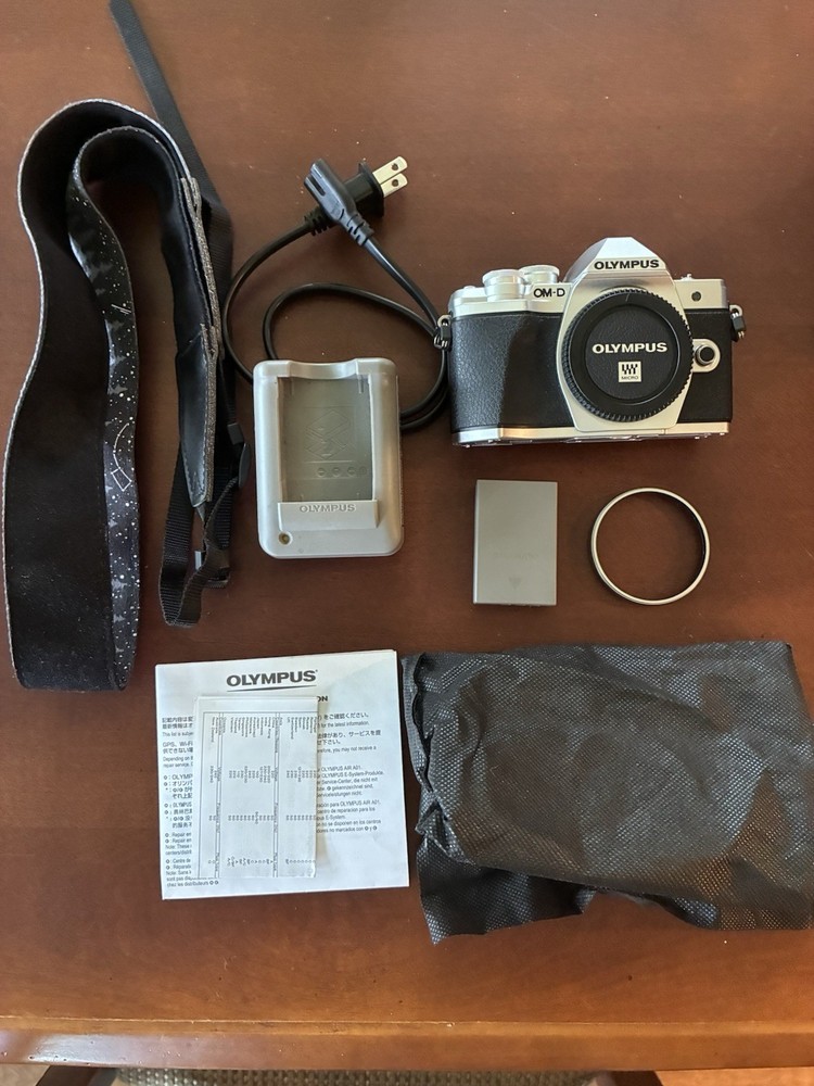 Olympus OM-D E-M10 Mark III Mirrorless Camera Body Silver Black