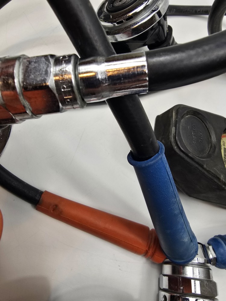 Ocean Dynamics Scuba Diving Regulator Set With Accessories Read