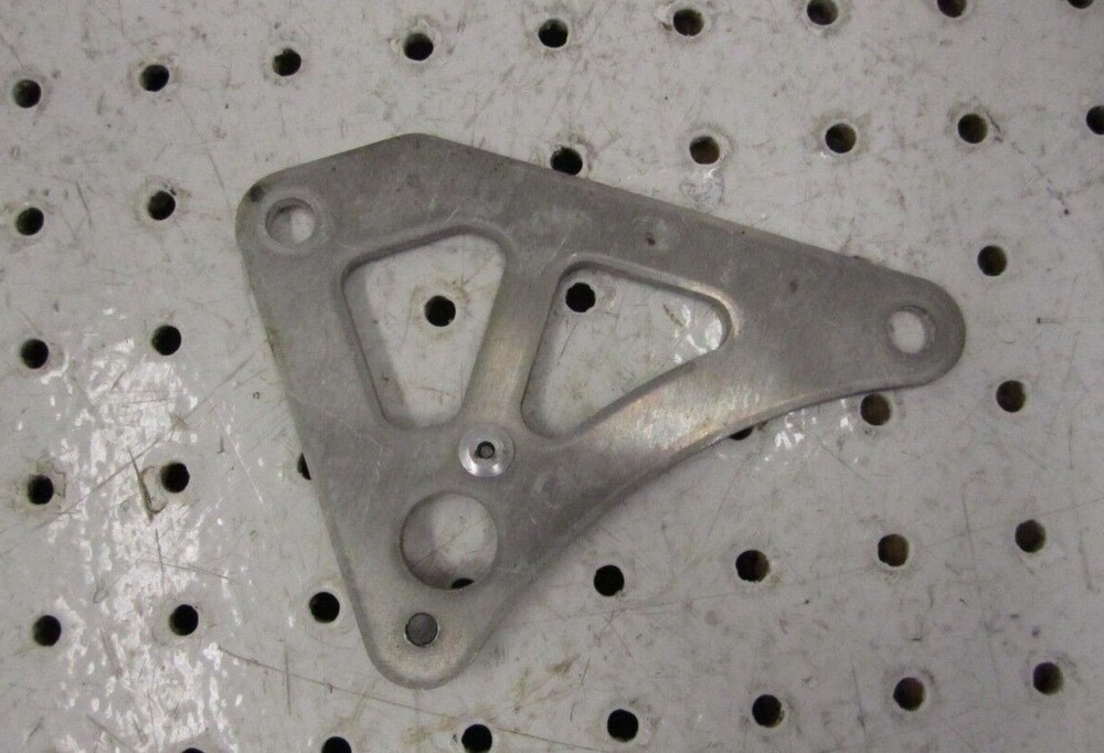 2007 ARCTIC CAT F8 SPEEDOMETER SENSOR MOUNTING PLATE 4606-309