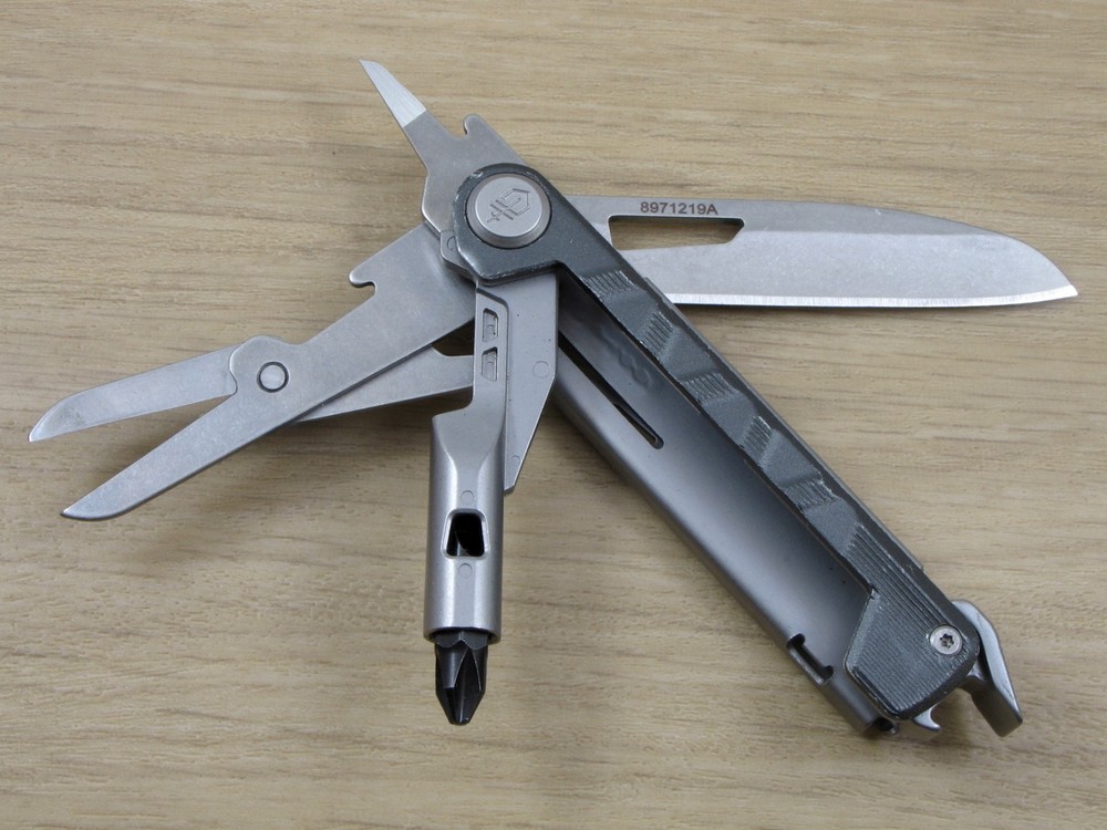 Gerber Armbar Drive Onyx Multi-Tool, Knife, Bit Driver, Scissors - Excellent