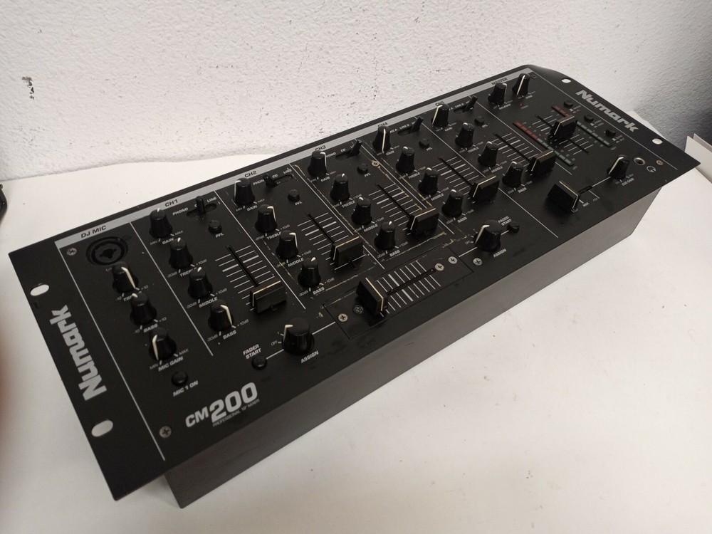 Numark CM200 DJ Microphone Mixer / Mixing Board