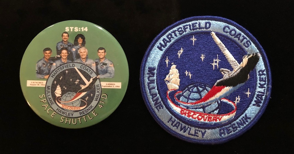 STS-14 or STS 41-D LARGE PINBACK BUTTON & MISSION PATCH LOT