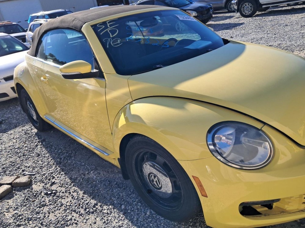 BEETLE 2015 Glove Box 4832147