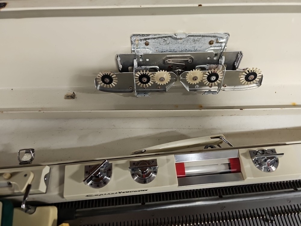 Imperial Knitmaster Model 305 Knitting Machine . Not TESTED