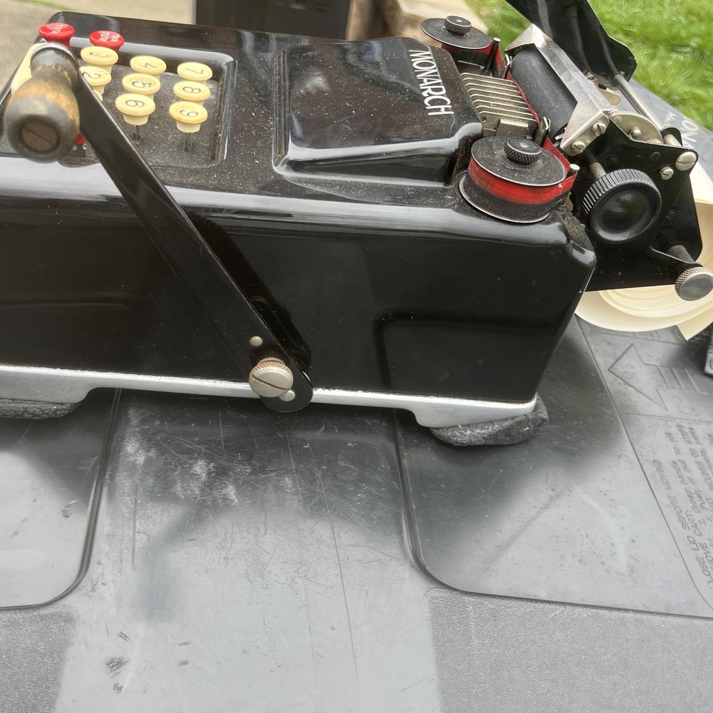 VINTAGE MONARCH LISTING ADDING MACHINE