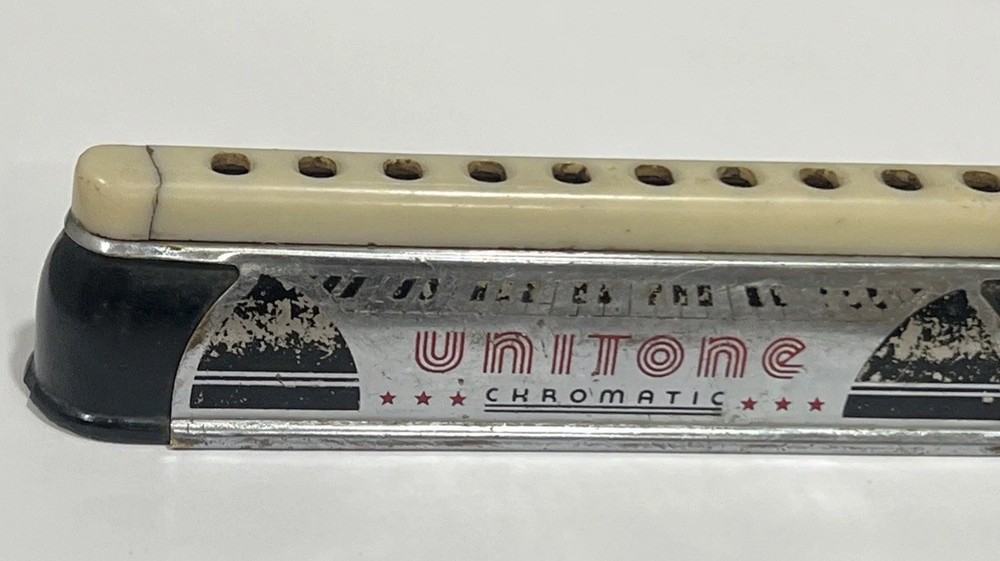 VINTAGE UNITONE CHROMATIC HARMONICA - HARMONIC REED CORP